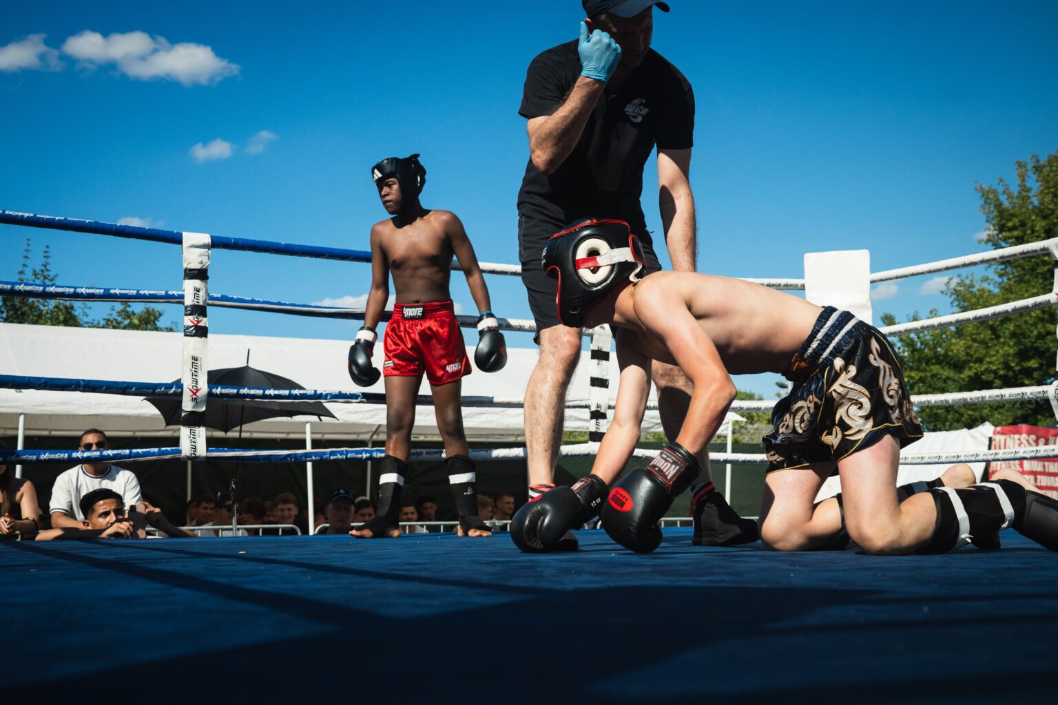 boxing match winner